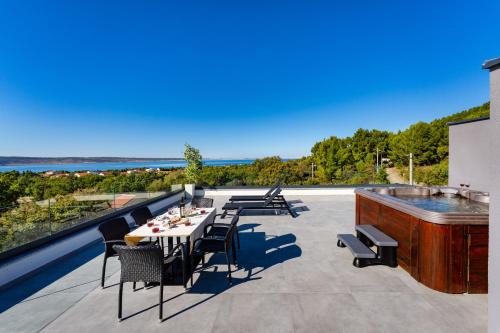My Dalmatia - Sea View Apartment Senti