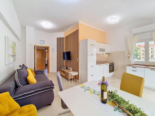 Apartment Villa Nikaroni-1 by Interhome