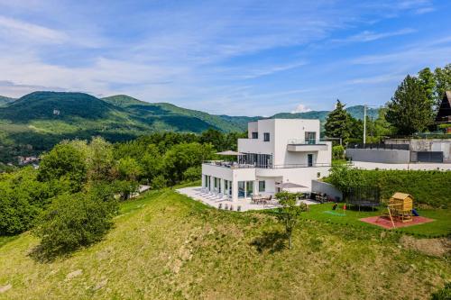 Luxury Villa with Indoor Pool and Sauna