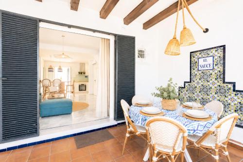 Casa Sauce - Terrace and Pool - Koti Rentals