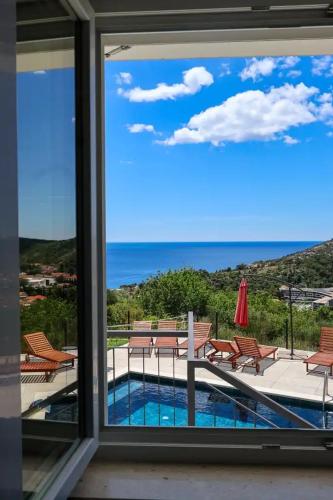 Villa Vista - Blue Horizon