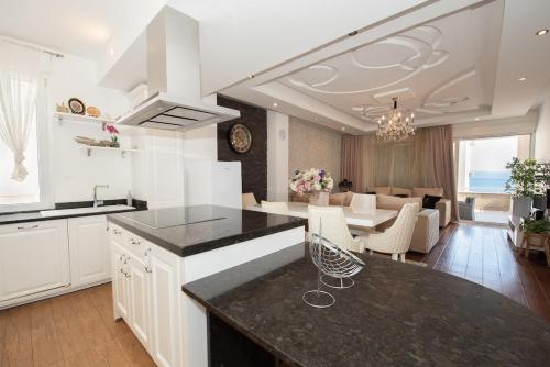 Luxury Sea View Apartment Split