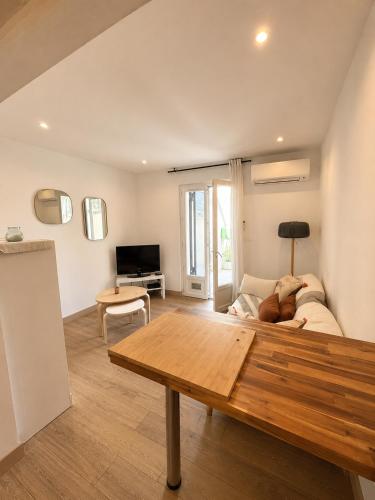 T2 Climatisé avec Parking Privé & Terrasse Canet-Plage