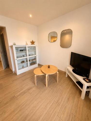 T2 Climatisé avec Parking Privé & Terrasse Canet-Plage