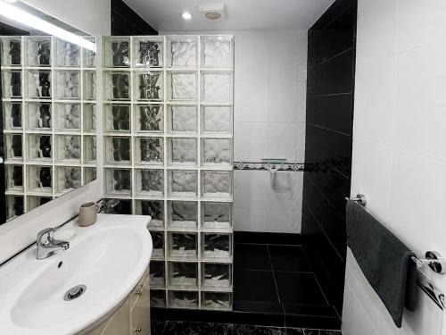 Los Cristianos 1 Bed Apartment