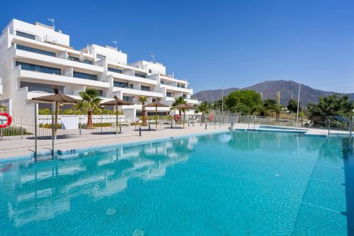 Peaceful Estepona Escape with Terrace Pool
