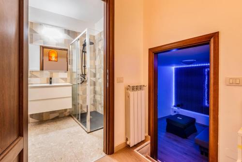 7Guest Duomo5Min walk-PRIVATE CINEMA PopCorn-Castle 6MIN- Air Cond