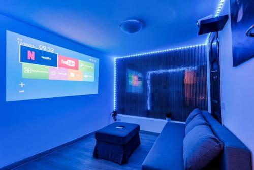 7Guest Duomo5Min walk-PRIVATE CINEMA PopCorn-Castle 6MIN- Air Cond