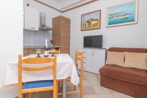 Apartments Mara