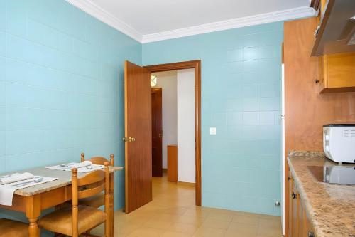 Nuevo Apartamento con Balcones y Aire solo familias y parejas