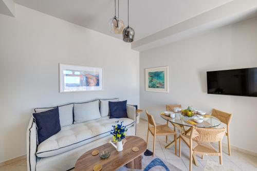 Maestro Seaview Suite