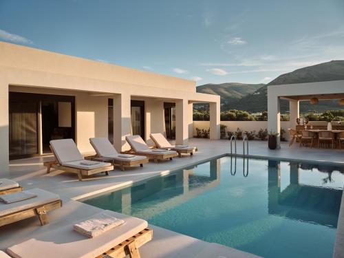 Villa Verdelia, A Private Nature Gem by MindYourVilla
