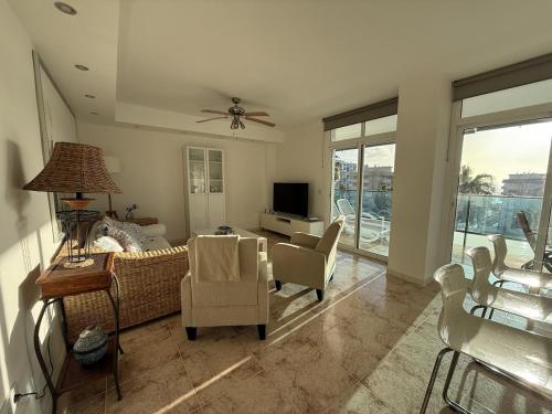 Beautiful apartment next to the beach