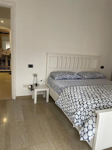 Modern flat Redi