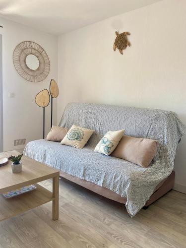 À 200 m de la plage Studio rénové avec loggia