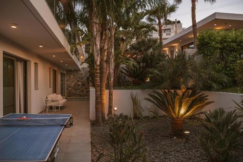 Villa Lydia I Superb views, two pools, next to the city