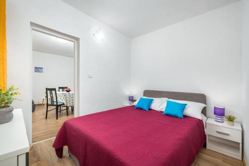 Apartments with parking space Valbandon, Fazana - 23659