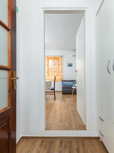 Apartments with parking space Valbandon, Fazana - 23659