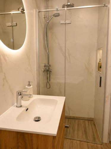 Apartments with WiFi Hvar - 25858