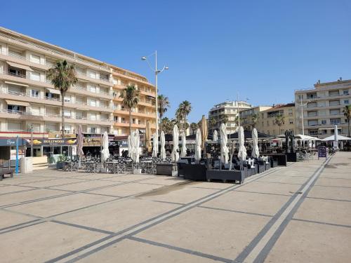 Appartement T3 avec parking, vue mer & montagne