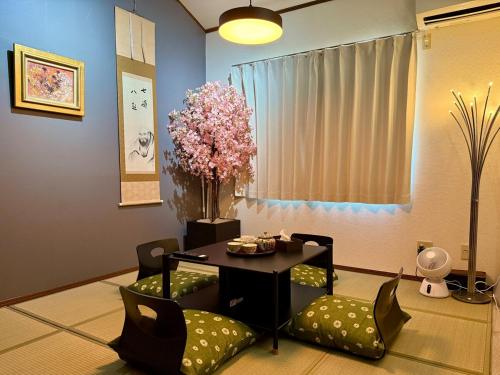 ZenAbode Tokiwa205 3 min walk from station Local restaurant