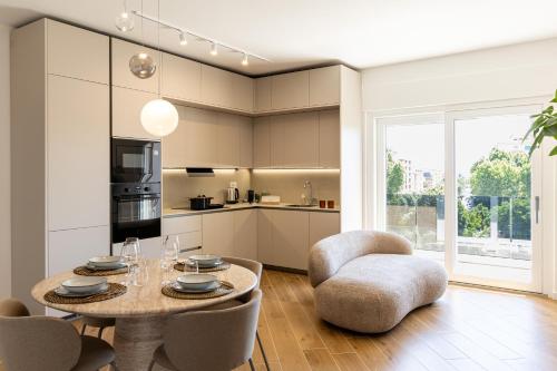 DKV Collection Rhome- Pigneto - 4 stops Colosseum