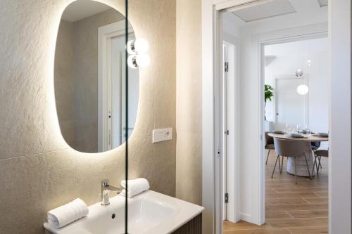 DKV Collection Rhome- Pigneto - 4 stops Colosseum
