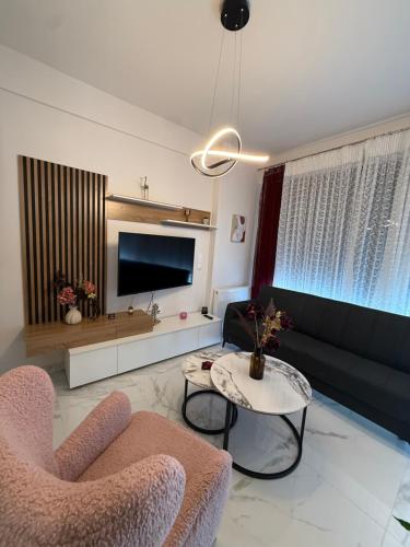 Coco mini Trikala-5min center & free parking