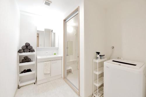 Room 402 Spacious 2LDK 80sqm Near Namba Family and Long Stay