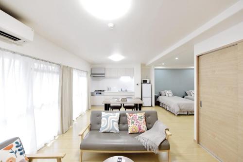 Room 402 Spacious 2LDK 80sqm Near Namba Family and Long Stay