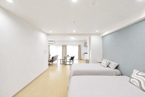 Room 402 Spacious 2LDK 80sqm Near Namba Family and Long Stay