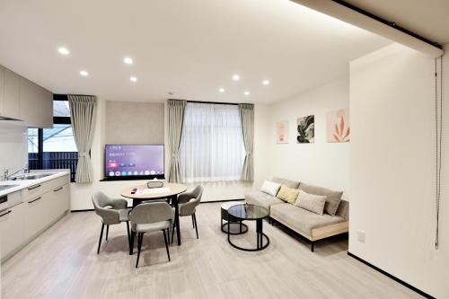Spacious 65sqm Family Apartment Namba Dotonbori Kuromon 8 Guests Riverwood 201