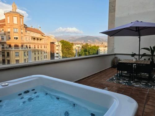 Ático con Terraza y Jacuzzi en Puerta Real - RYAP PUERTA REAL
