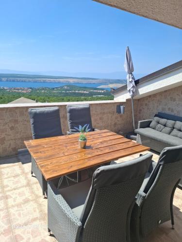 Holiday house Rigo with private pool, jacuzzi and sauna