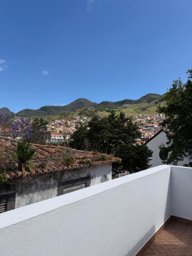Machico Village Apartment - Private terrace & car park