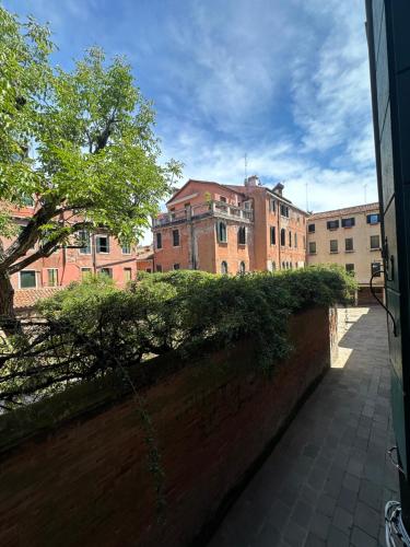 Golden Venezia Guest Rooms photo 40