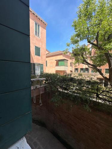 Golden Venezia Guest Rooms photo 41
