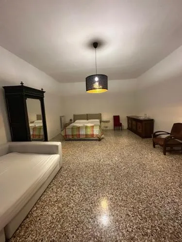 Golden Venezia Guest Rooms photo 19