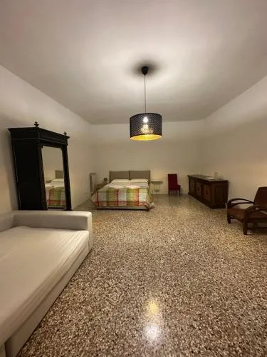 Golden Venezia Guest Rooms photo 18