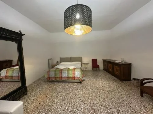 Golden Venezia Guest Rooms photo 17