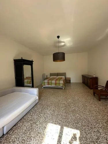 Golden Venezia Guest Rooms photo 16