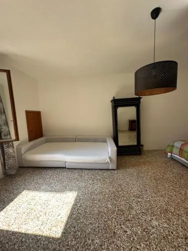 Golden Venezia Guest Rooms photo 14