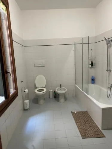 Golden Venezia Guest Rooms photo 3