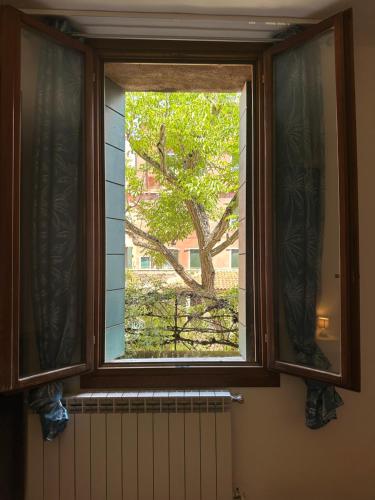 Golden Venezia Guest Rooms photo 76
