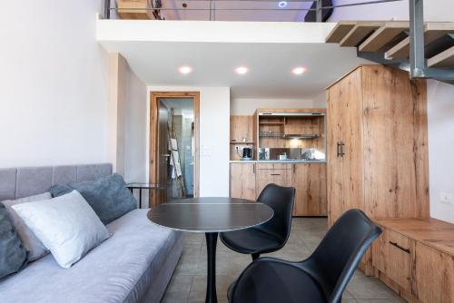 Airnest Suites Near Athens Airport By SEM