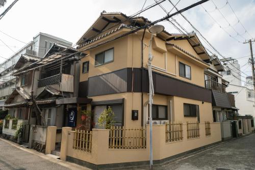 鶴Inn 天下茶屋駅徒歩4分 難波 道頓堀 関西空港へ直通 贅沢な和モダン一軒家 銀杏居