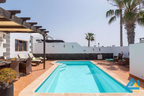 Casa Annabelle - Playa Blanca by Villas Now
