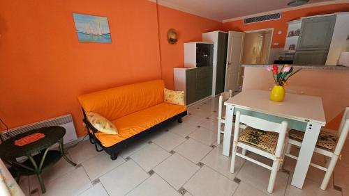 Apartment Gioia, strandnah, familienfreundlich, Garage, Pool by Riviera Homelife Managment