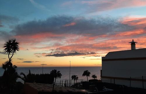 Playa Carvajal a 250 m - Gran terraza privada - Vistas al mar