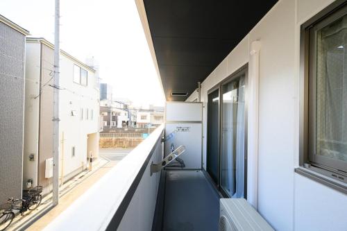 Waraku 203